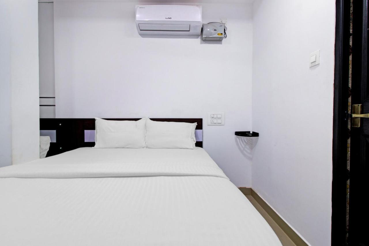Oyo Flagship 81436 Palace Lodge Mangaluru Exterior foto